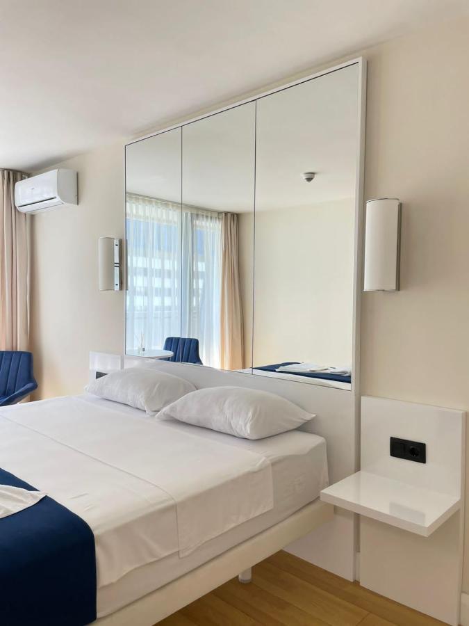 Orbi City Batumi Aparthotel Екстер'єр фото
