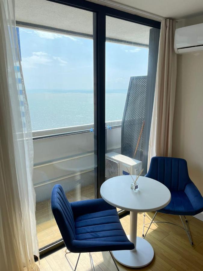 Orbi City Batumi Aparthotel Екстер'єр фото